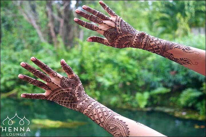 henna tangan motif chandelier