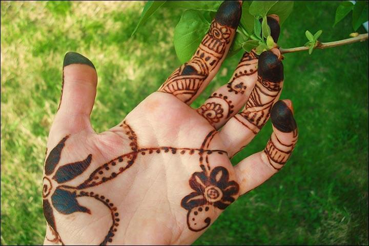 henna tangan motif ornamental pattern