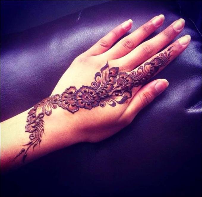 henna tangan motif singel floral branch