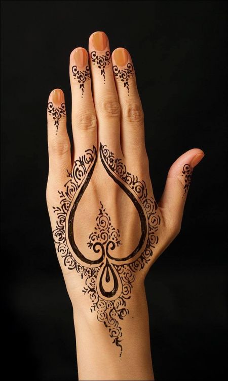 henna tangan motif spade