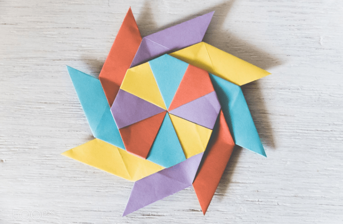 seni melipat kertas origami