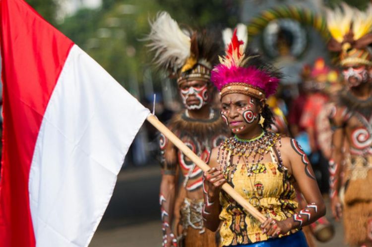  Pakaian  Adat  Papua Beserta  Gambar  dan Penjelasannya  