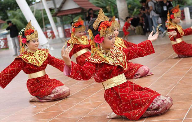 71+ Tari Tradisional di Indonesia dari Berbagai Daerah ...