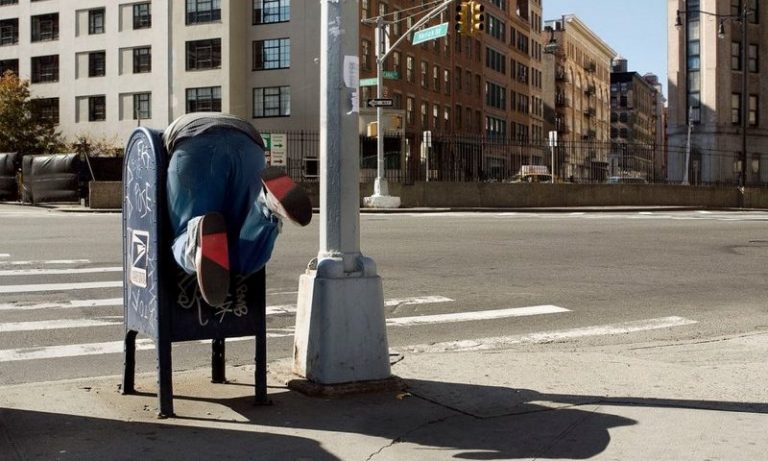 Gejala Sosial : Pengertian, Jenis, Dampak, Faktor Penyebab ...