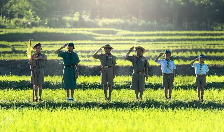 Pengertian Pramuka Sejarah Fungsi Tujuan Kepramukaan Metode