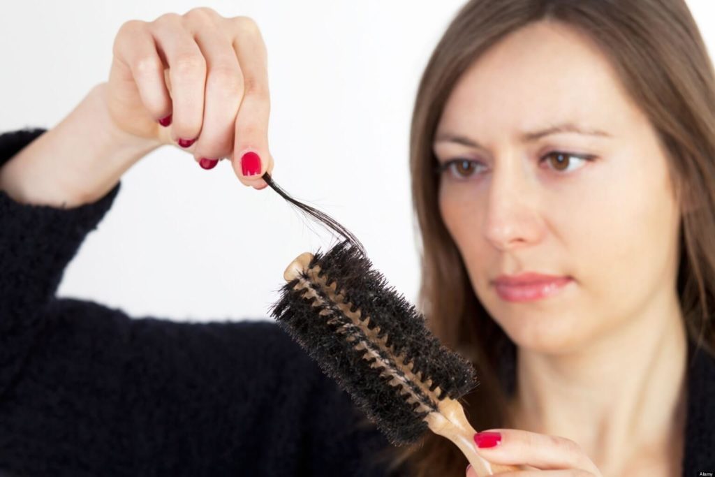 cara merawat rambut rontok dan gugur