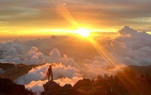 67 Nama Gunung di Indonesia beserta Ketinggian dan Letaknya