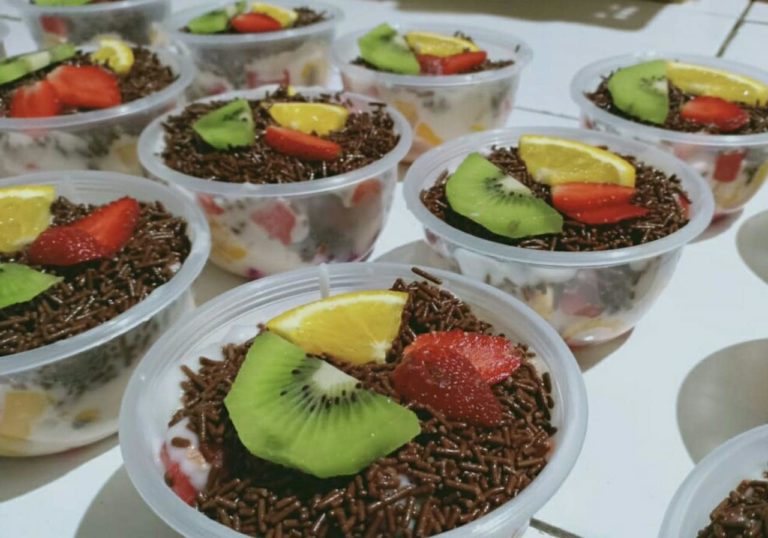 10 Resep Salad Buah dan Cara Membuatnya | TheMoonDoggies